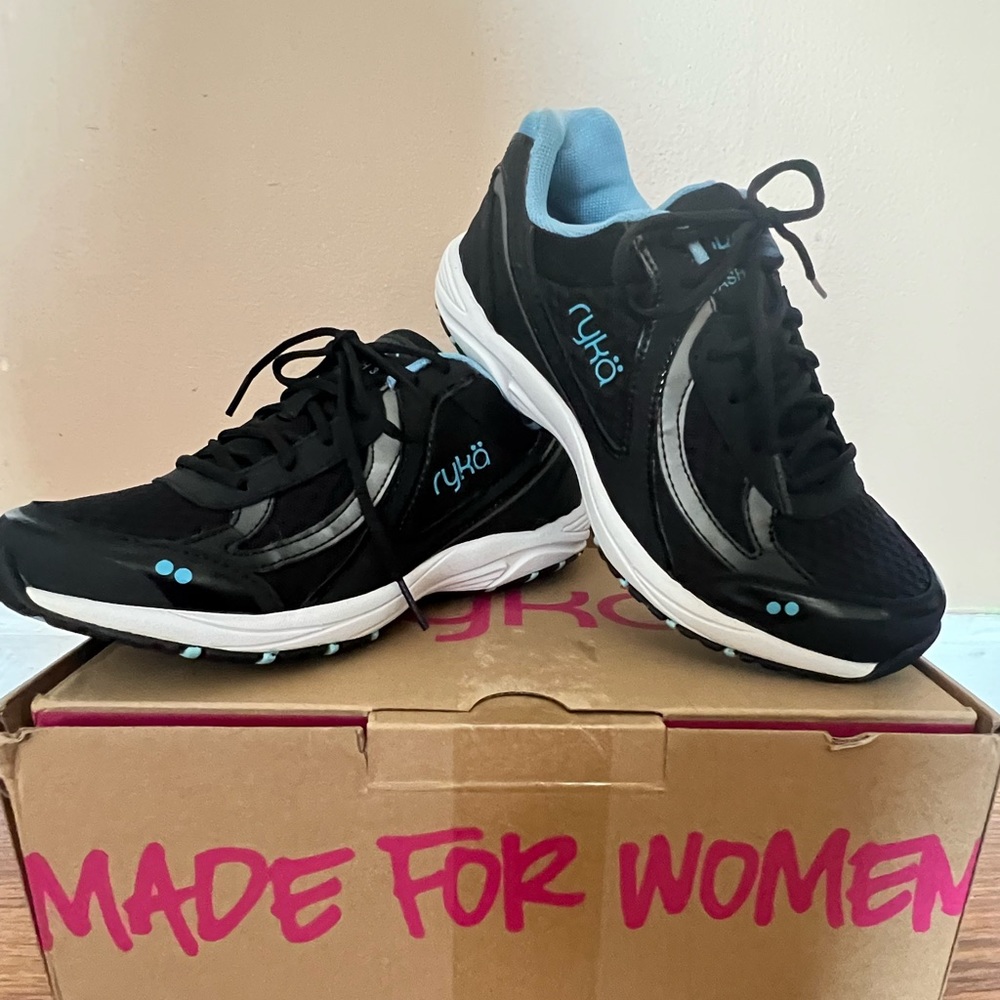 Ryka Walking Shoe New size 6w